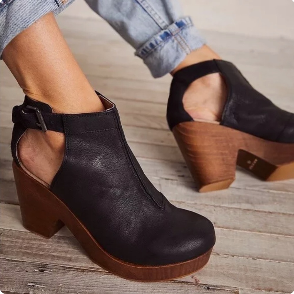 Free People AMBER ORCHARD Clog Black Leather + Suede
